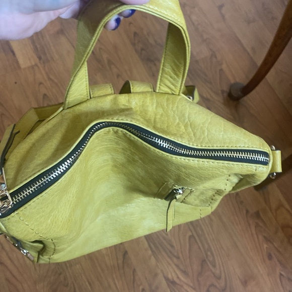 Not rated Yellow Leather Backpack - Picture 5 of 11